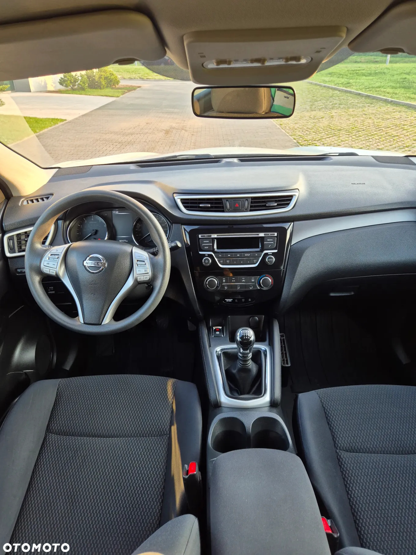 Nissan Qashqai 1.2 DIG-T N-Connecta EU6 - 12