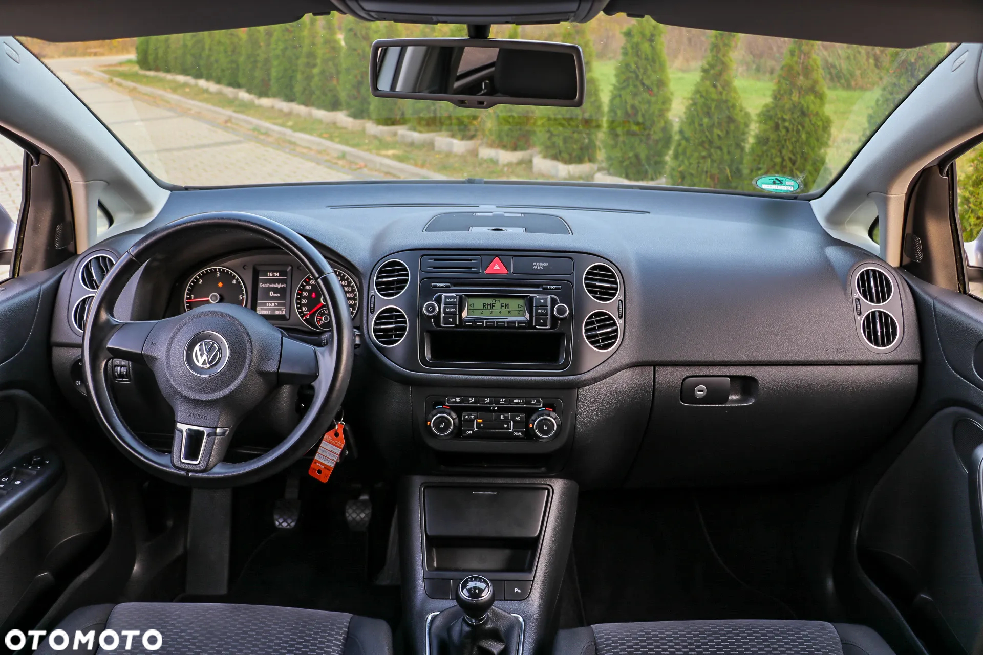 Volkswagen Golf Plus 2.0 TDI Highline - 32