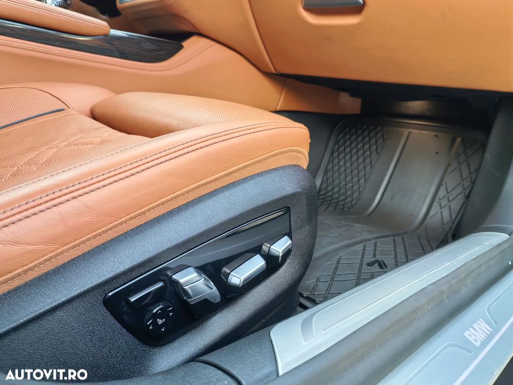 BMW Seria 7 750i xDrive - 13