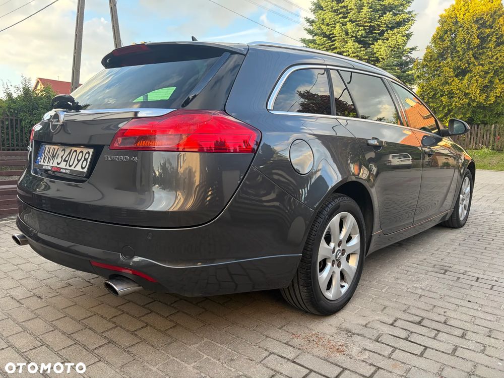 Opel Insignia 2.0 Turbo 4x4 Design Edition - 13