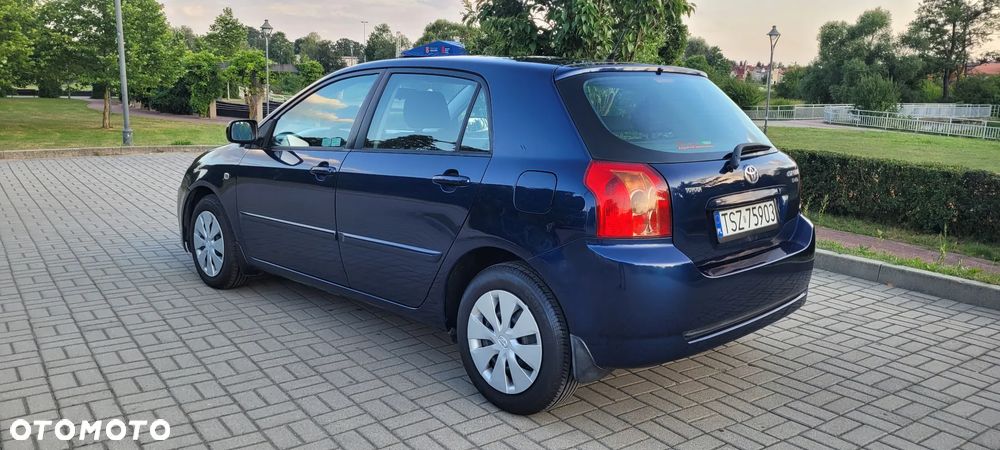 Toyota Corolla 1.4 D-4D Sol - 4