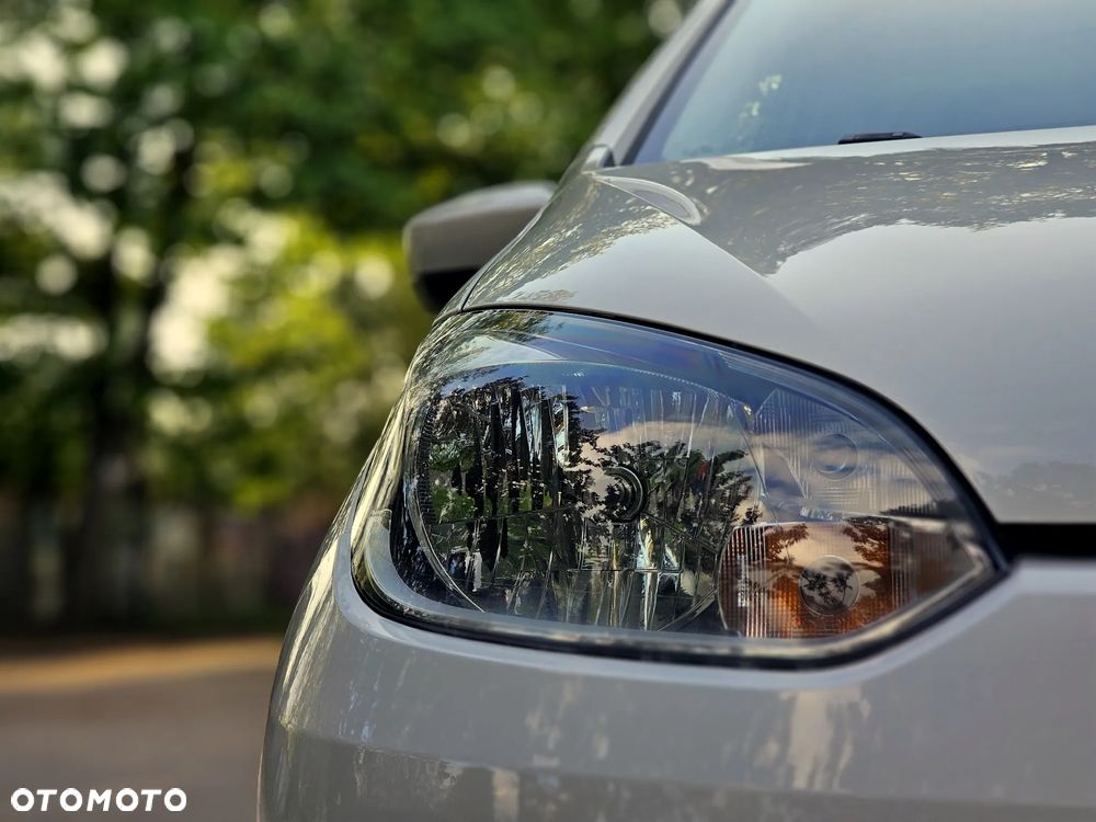 Volkswagen up! white style - 31