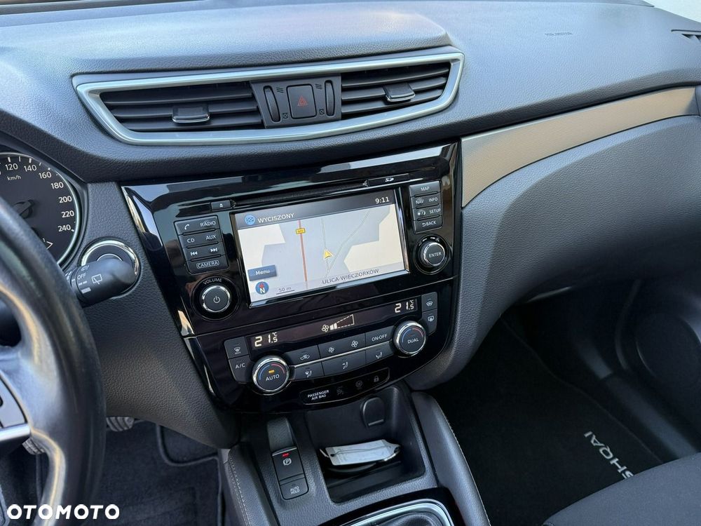 Nissan Qashqai 1.6 DIG-T N-Connecta - 17