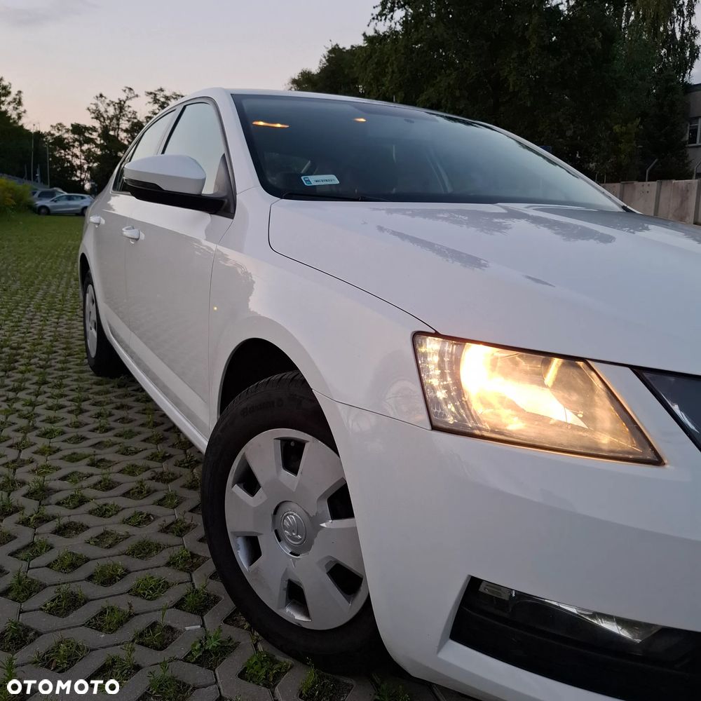Skoda Octavia 1.0 TSI GPF Active - 10