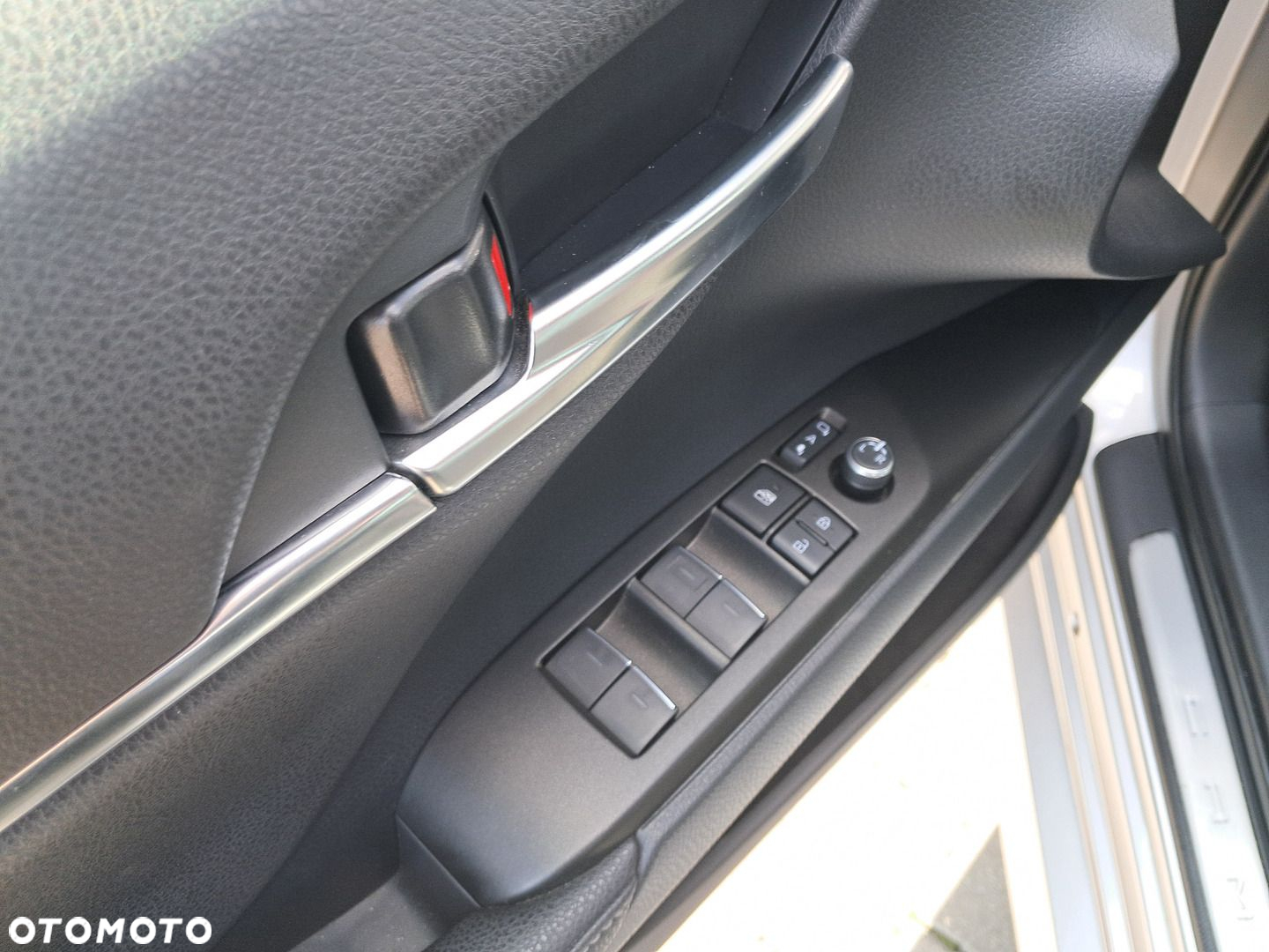 Toyota Camry 2.5 Hybrid Executive CVT - 14