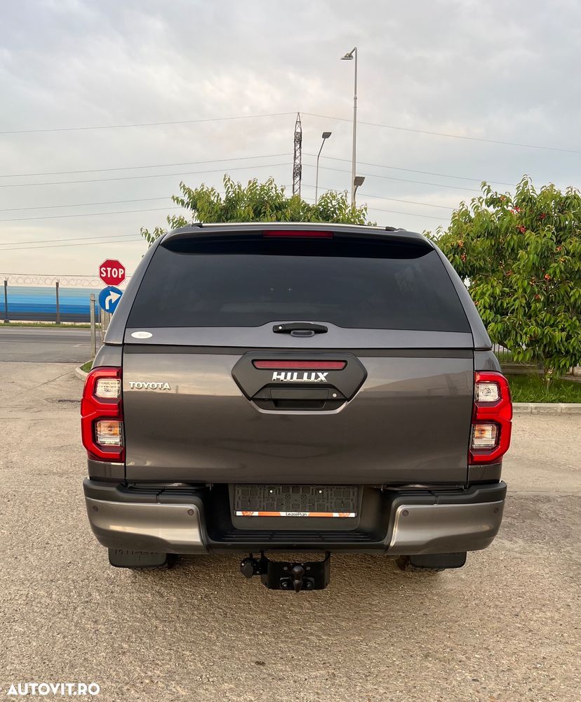 Toyota Hilux 2.8D 204CP 4x4 Double Cab AT Invincible - 4