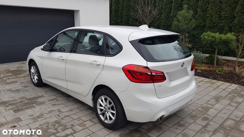 BMW Seria 2 216i - 5