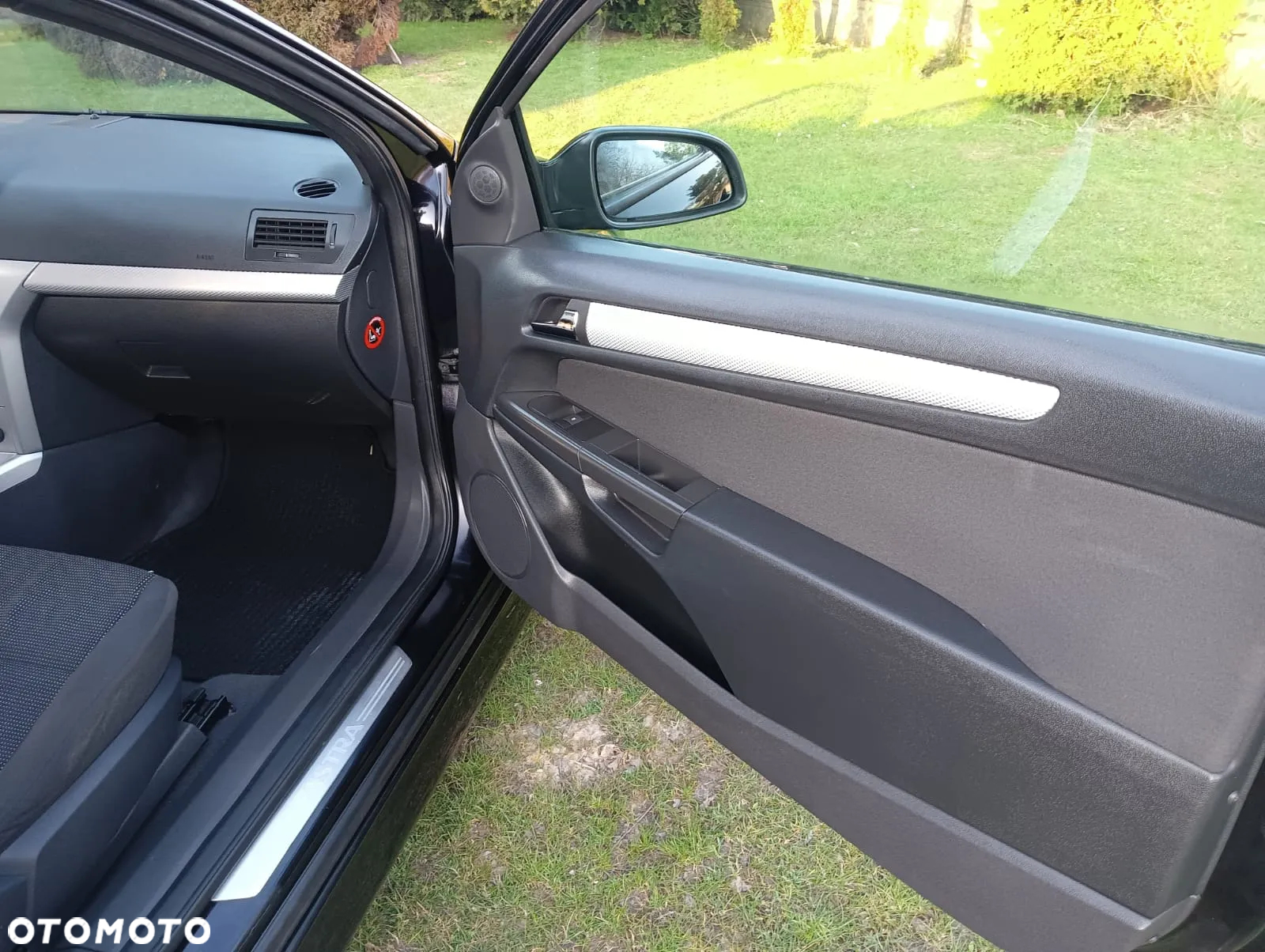 Opel Astra GTC 1.8 Sport - 30