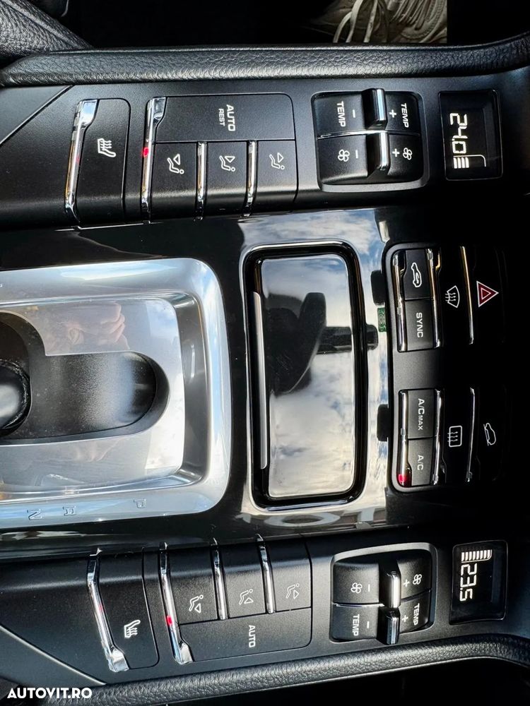 Porsche Cayenne 3.0TD TipTronic - 36