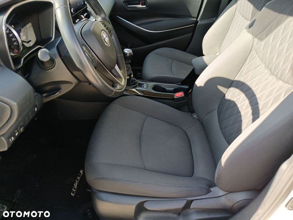 Toyota Corolla - 9