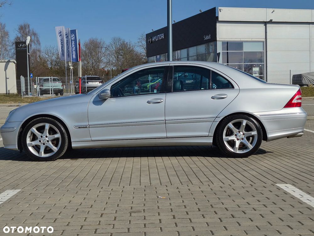 Mercedes-Benz Klasa C 180 Kompressor Automatik Elegance Sport Edition - 5