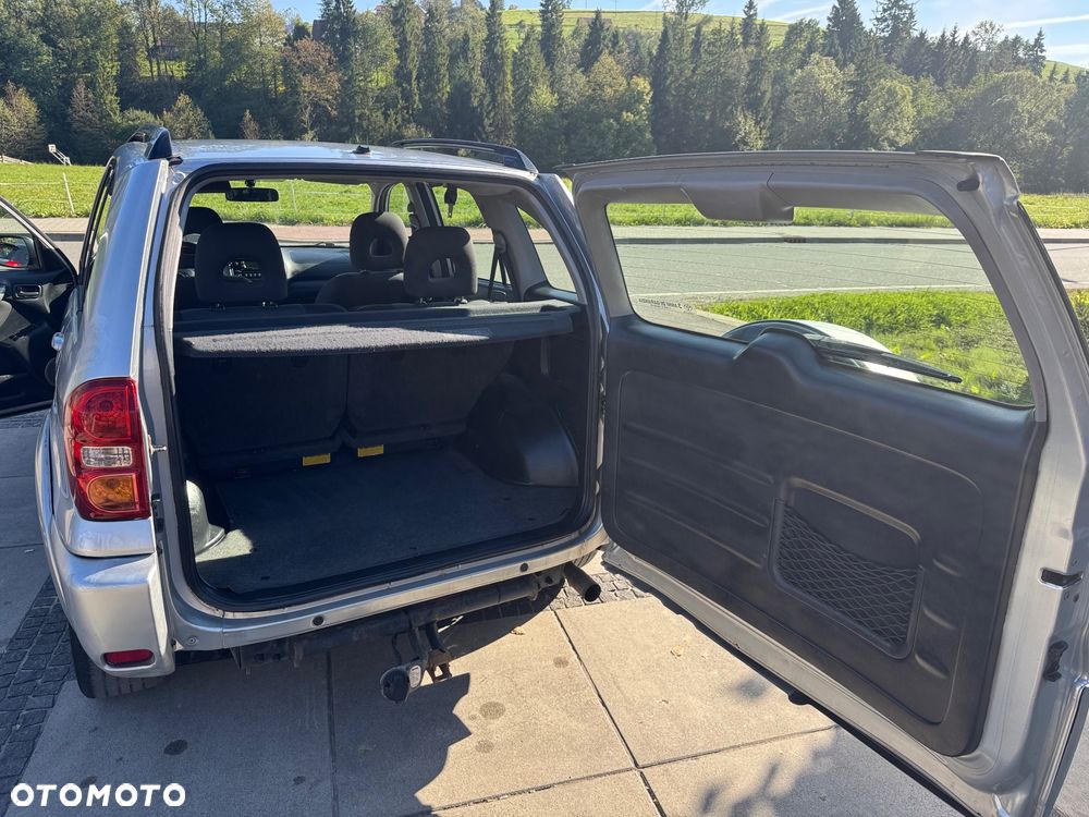 Toyota RAV4 D-4D 4x4 Sol - 20