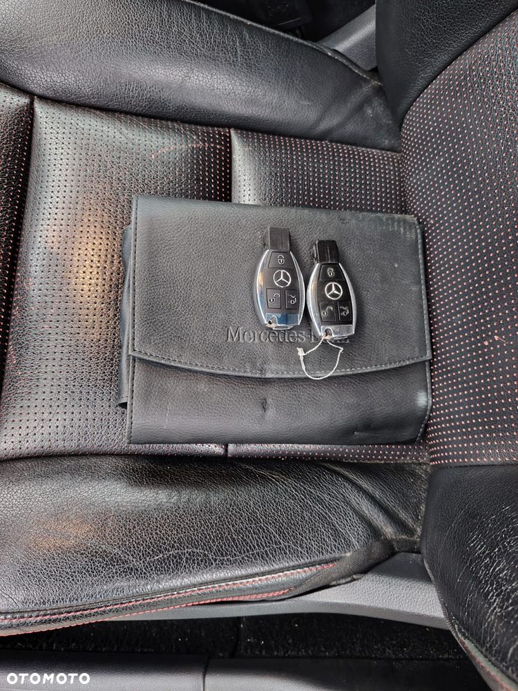 Mercedes-Benz CLA 220 d 7G-DCT AMG Line - 24