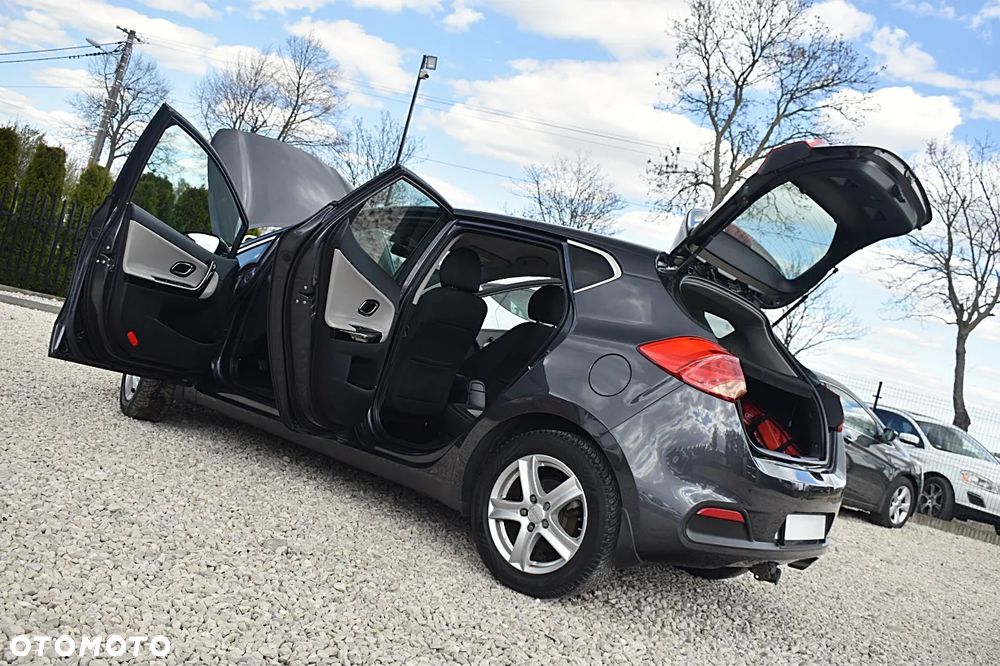 Kia Ceed 1.6 GDI Dream Team Edition - 14