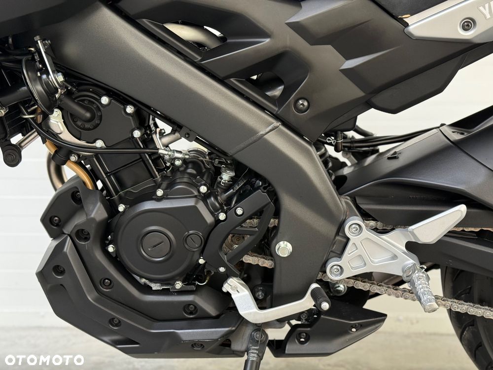 Yamaha MT - 30