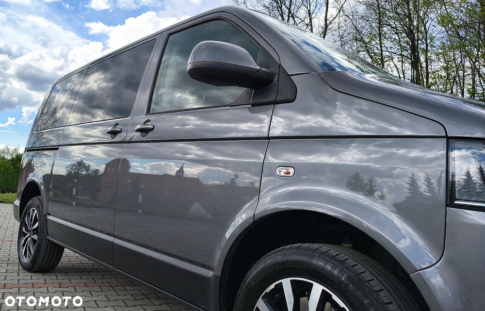 Volkswagen Caravelle - 11