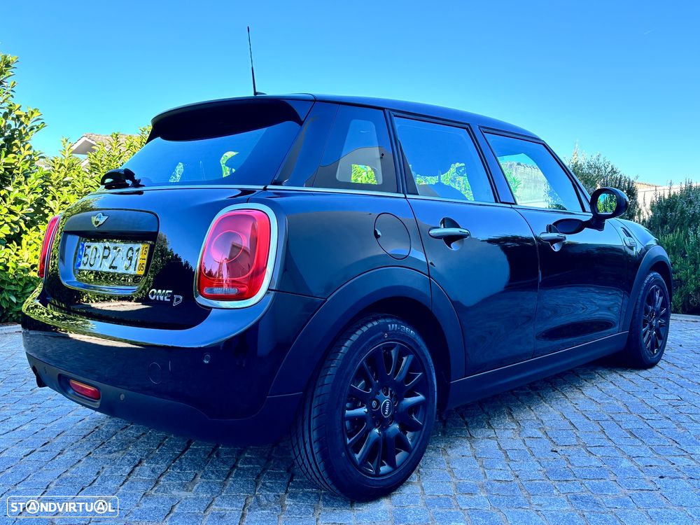 MINI 5 Portas One D - 12