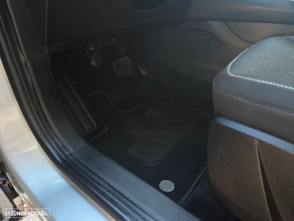 Renault Captur 1.6 E-Tech Full Hybrid Evolution - 9