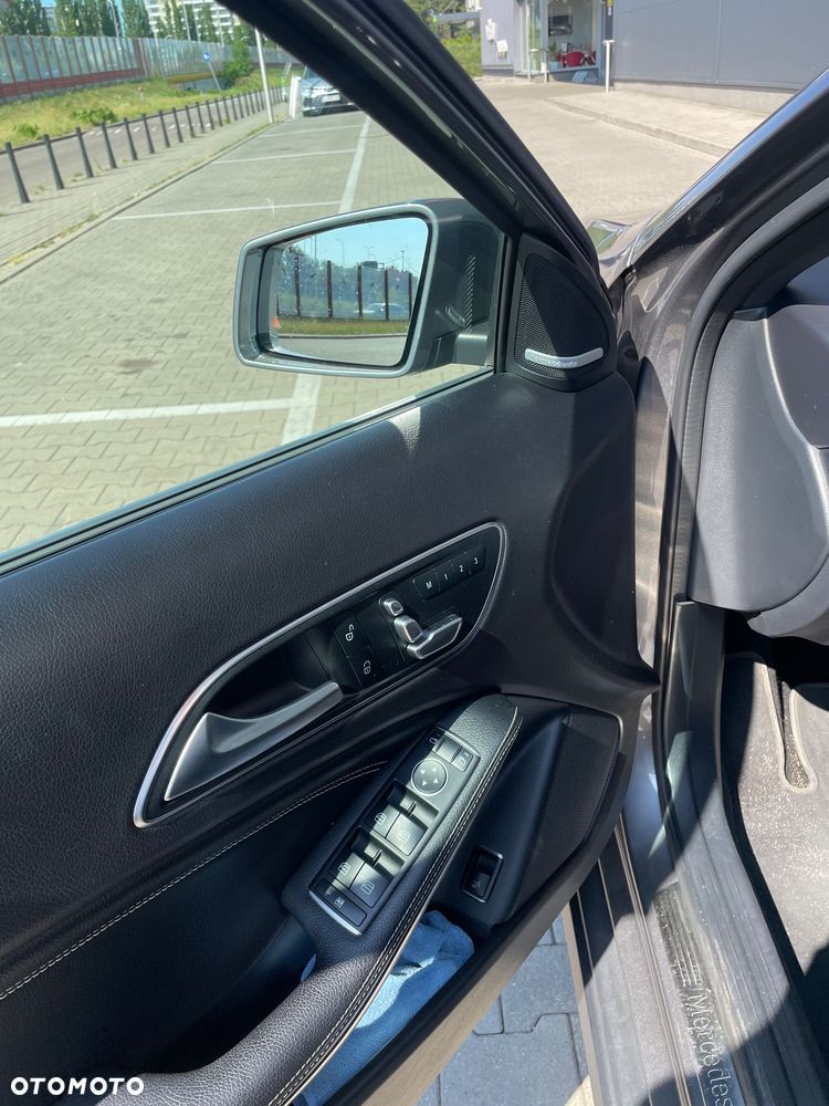 Mercedes-Benz GLA 250 4-Matic - 9