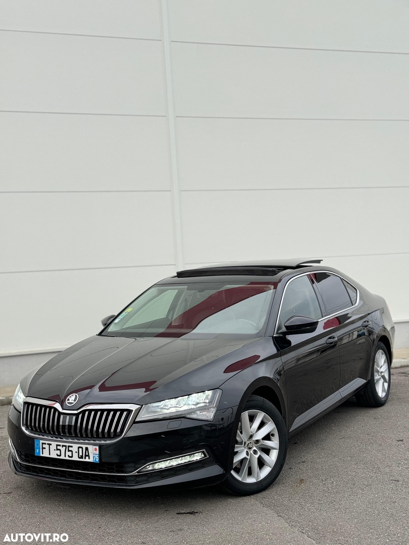 Skoda Superb 2.0 TDI DSG Ambition - 26