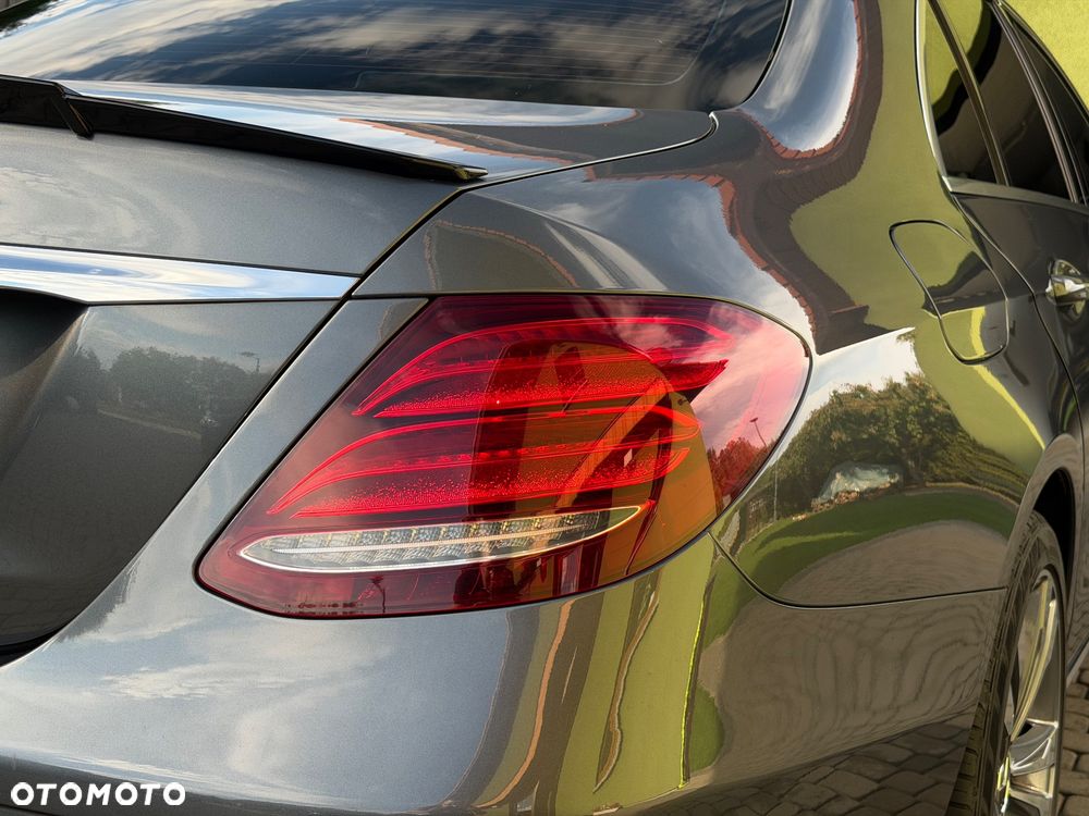 Mercedes-Benz Klasa E 220 d Business Edition 9G-TRONIC - 29