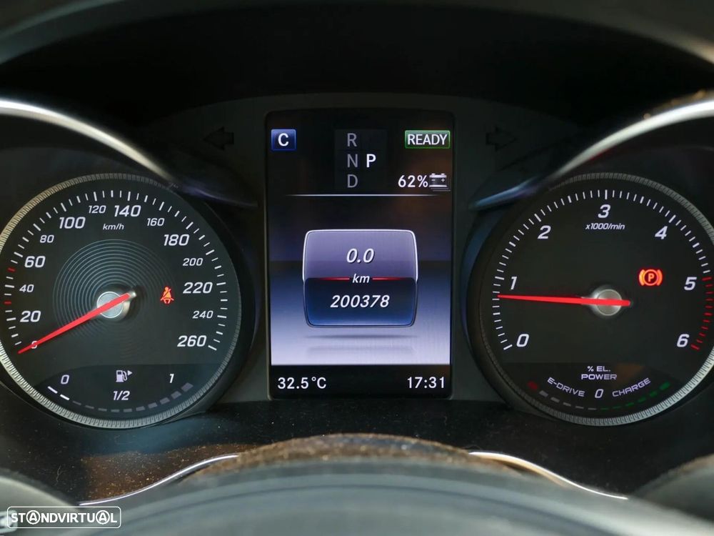 Mercedes-Benz C 300 h Avantgarde+ - 19