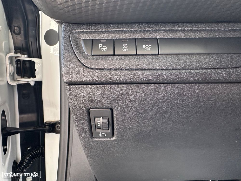 Peugeot 2008 PureTech 110 Stop&Start EAT6 Allure - 25