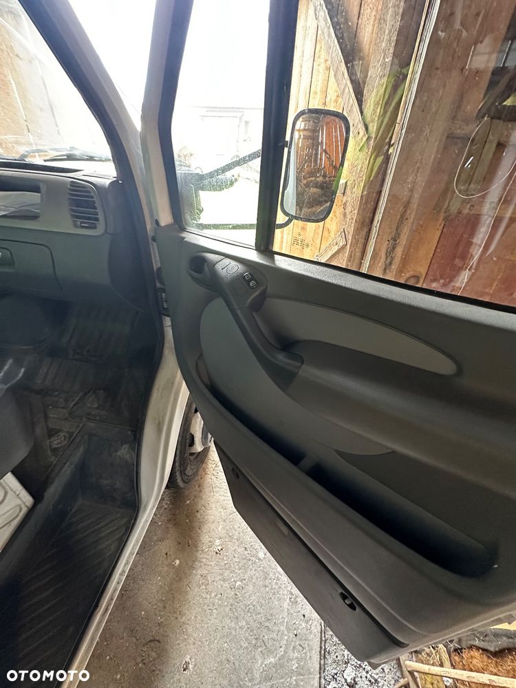 Mercedes-Benz Sprinter - 6