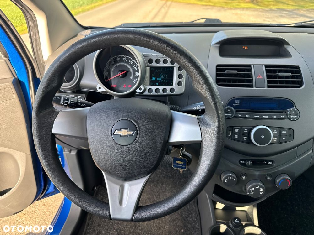Chevrolet Spark 1.0 LT - 28