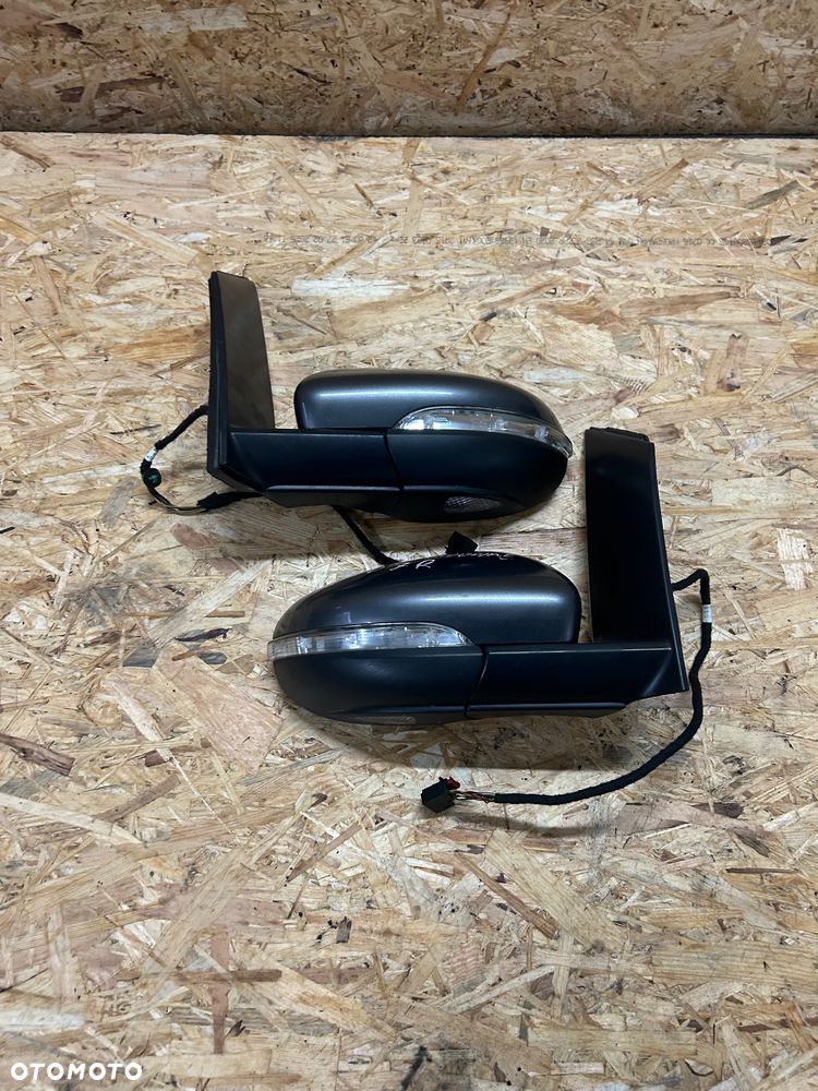 Volkswagen Touran II lusterko prawe 13 pin LD7R Europa - 1