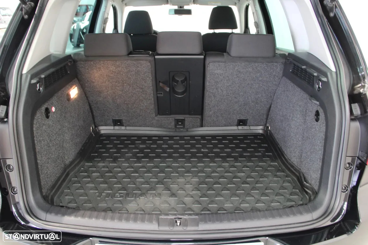 VW Tiguan 2.0 TDi Sport BlueMotion - 25