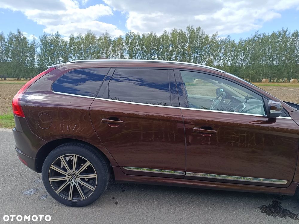 Volvo XC 60 D5 AWD Summum - 9