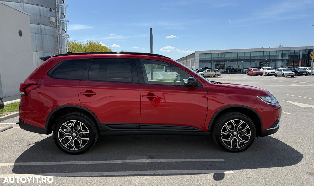 Mitsubishi Outlander - 4