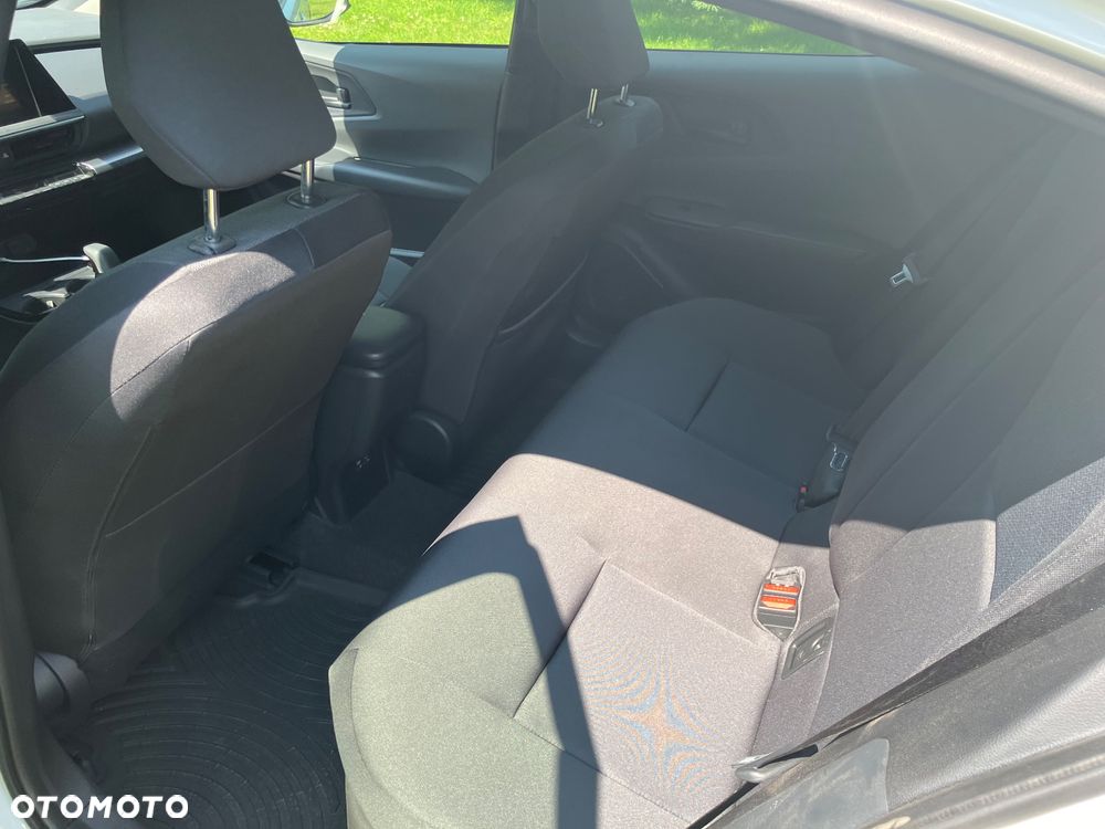 Toyota Prius Hybrid Executive - 9