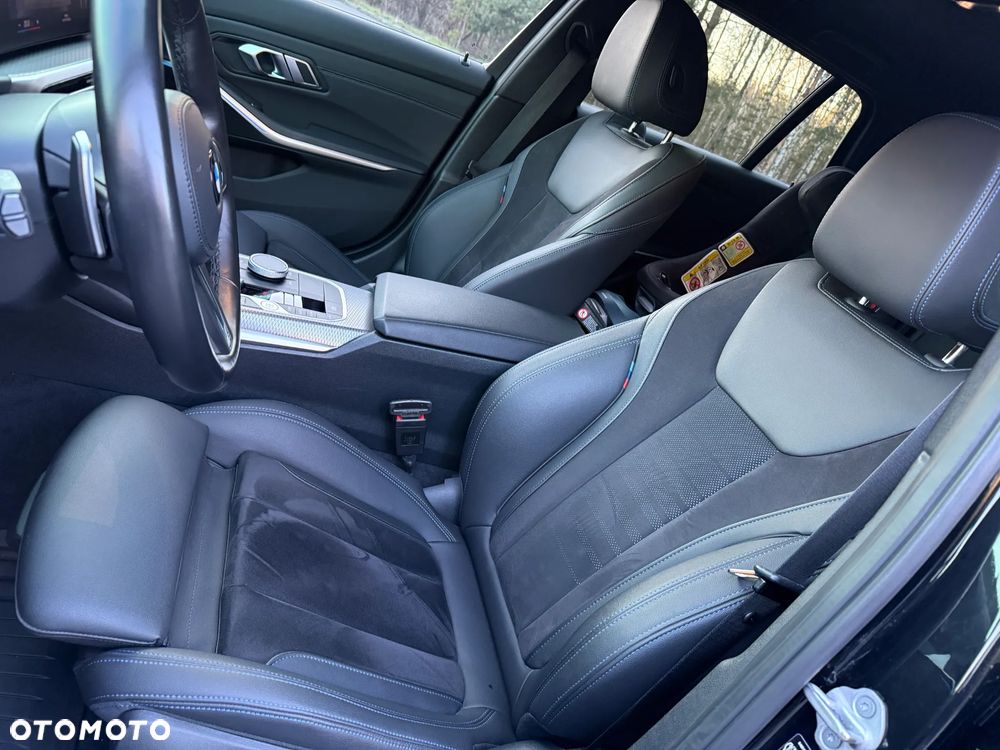 BMW Seria 3 330d xDrive - 15
