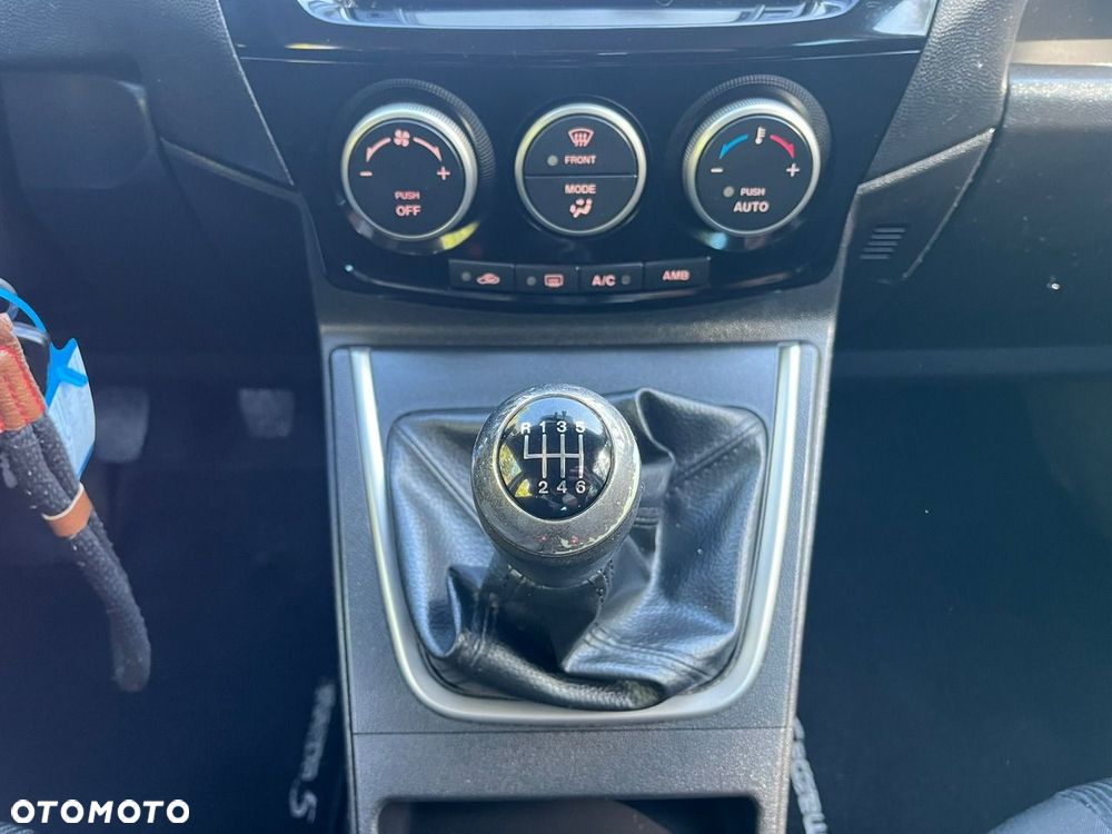 Mazda 5 - 13