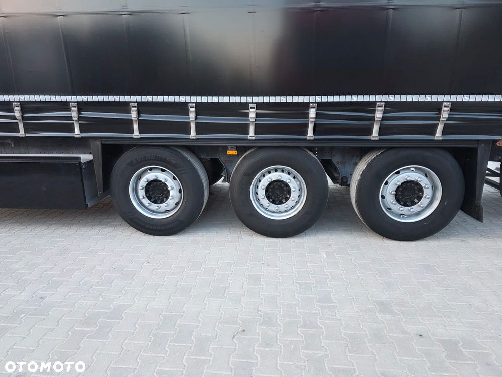 Schmitz Cargobull 3 - 19