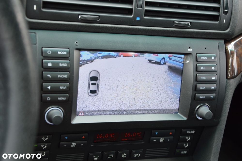 BMW Seria 7 740i - 36