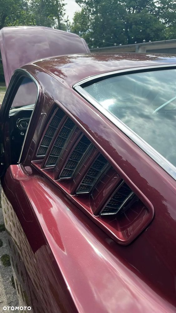Ford Mustang - 4