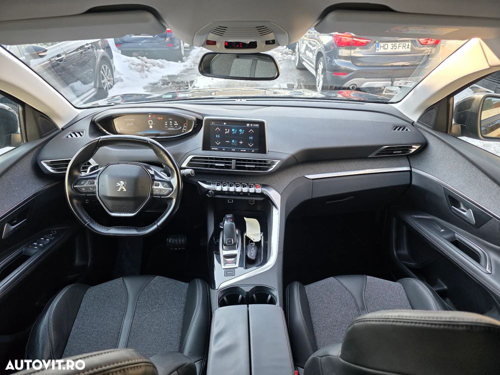 Peugeot 3008 1.2 PureTech Turbo S&S EAT8 Allure - 4