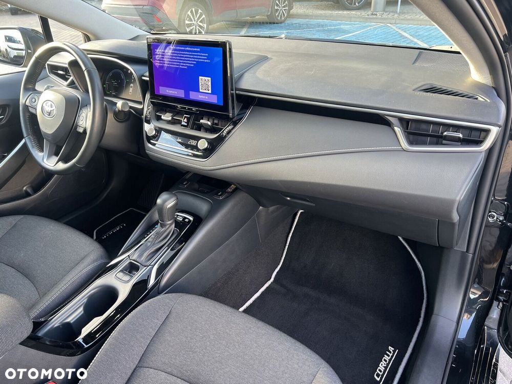 Toyota Corolla 1.8 Hybrid Comfort - 17