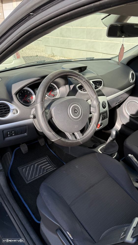 Renault Clio 1.2 16V 75 Expression - 6
