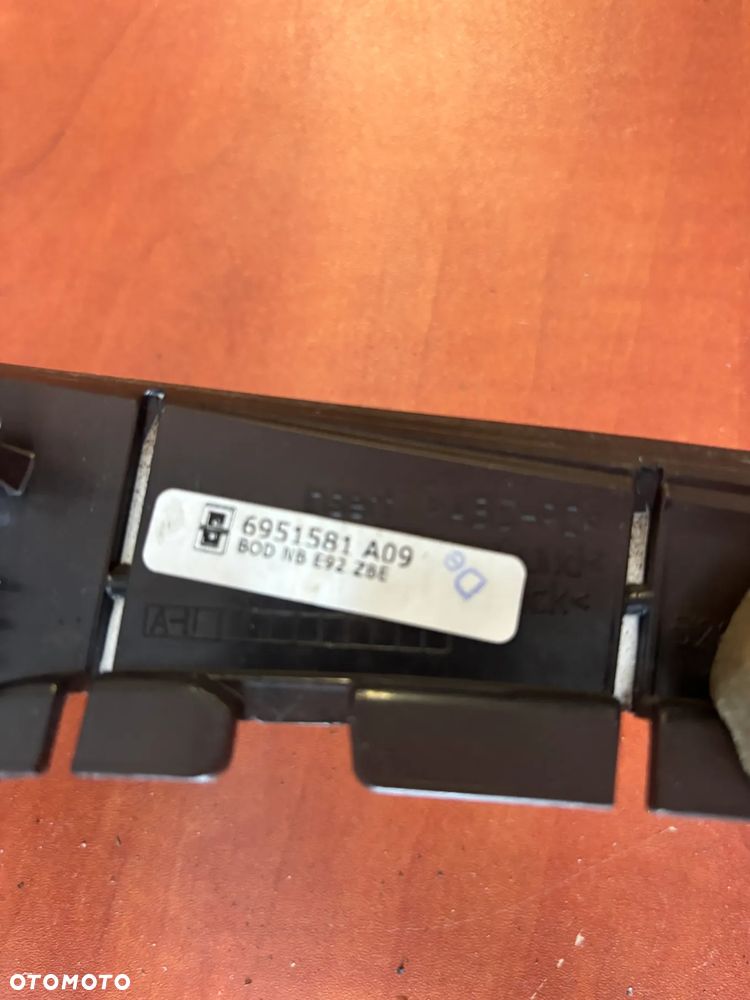 LISTWA OZDOBNA KONSOLI BMW E92 - 3