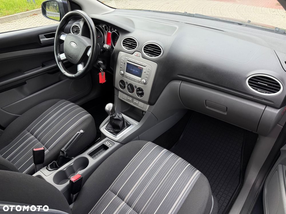 Ford Focus 1.6 16V Trend - 8