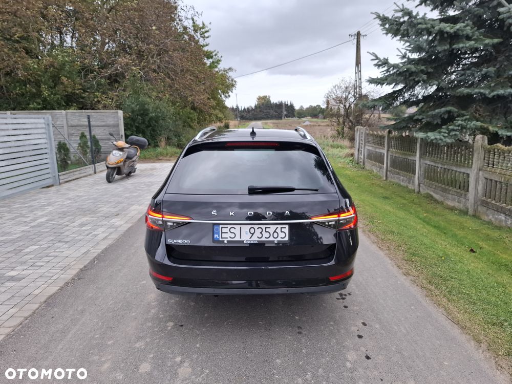 Skoda Superb 2.0 TDI SCR Style DSG - 5