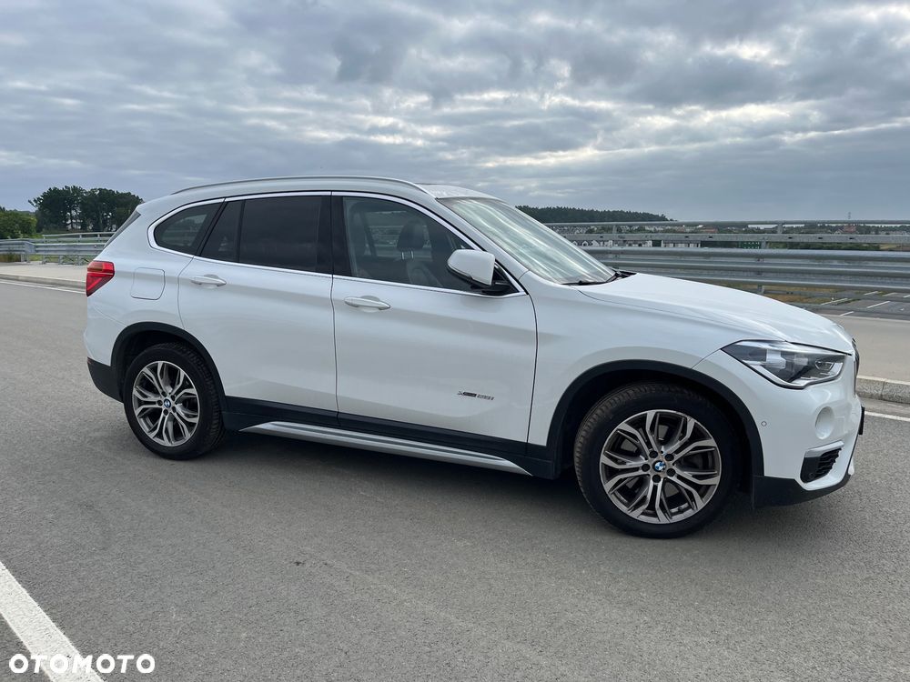 BMW X1 xDrive28i xLine - 6