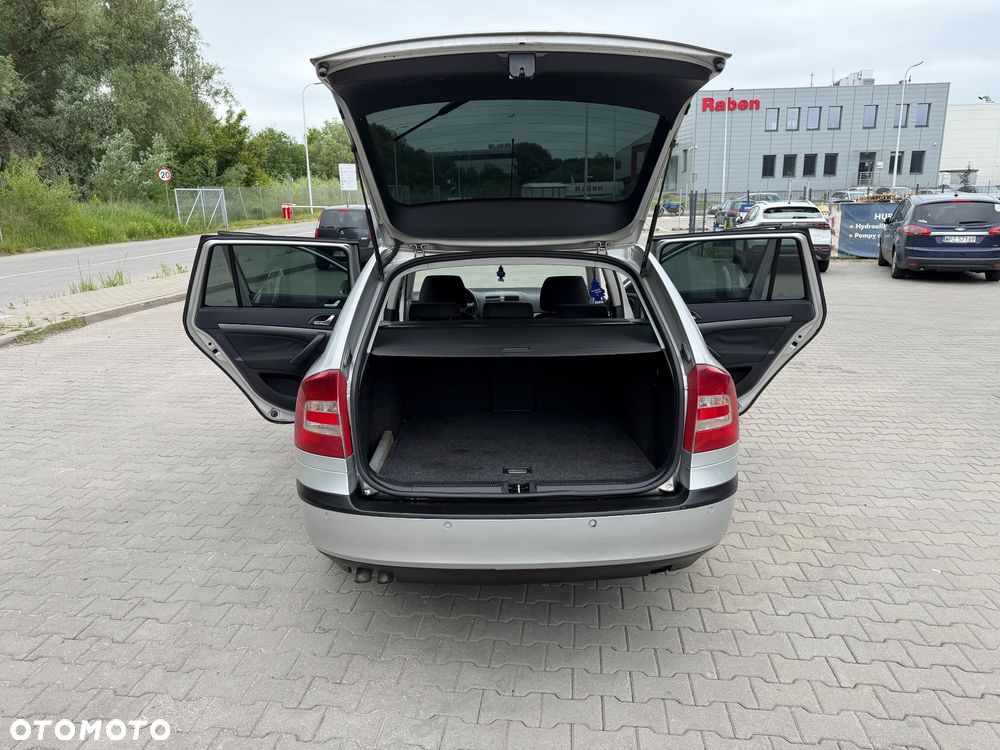 Skoda Octavia 2.0 TDI DPF Ambiente - 10