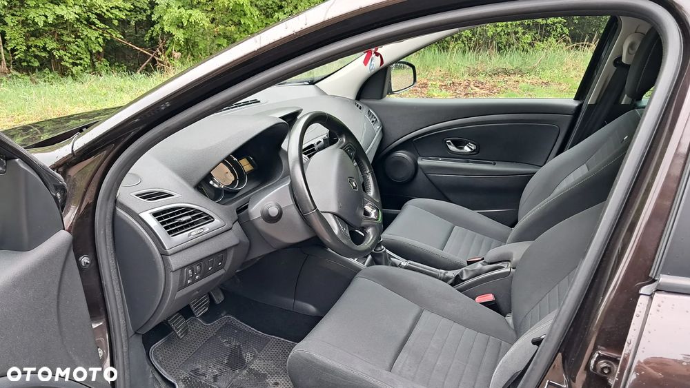 Renault Megane 1.5 dCi Energy Limited EU6 - 9