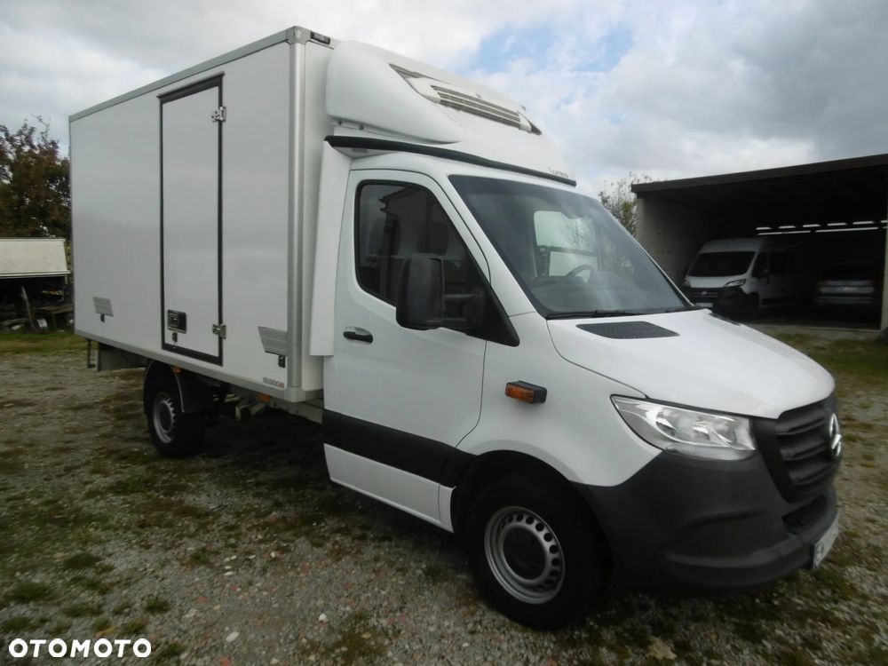 Mercedes-Benz Sprinter - 1