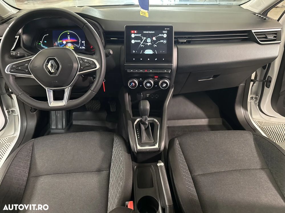 Renault Clio - 10